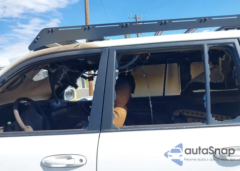 2000 Toyota Land Cruiser from USA, damaged, VIN JT3HT05J9Y0082581